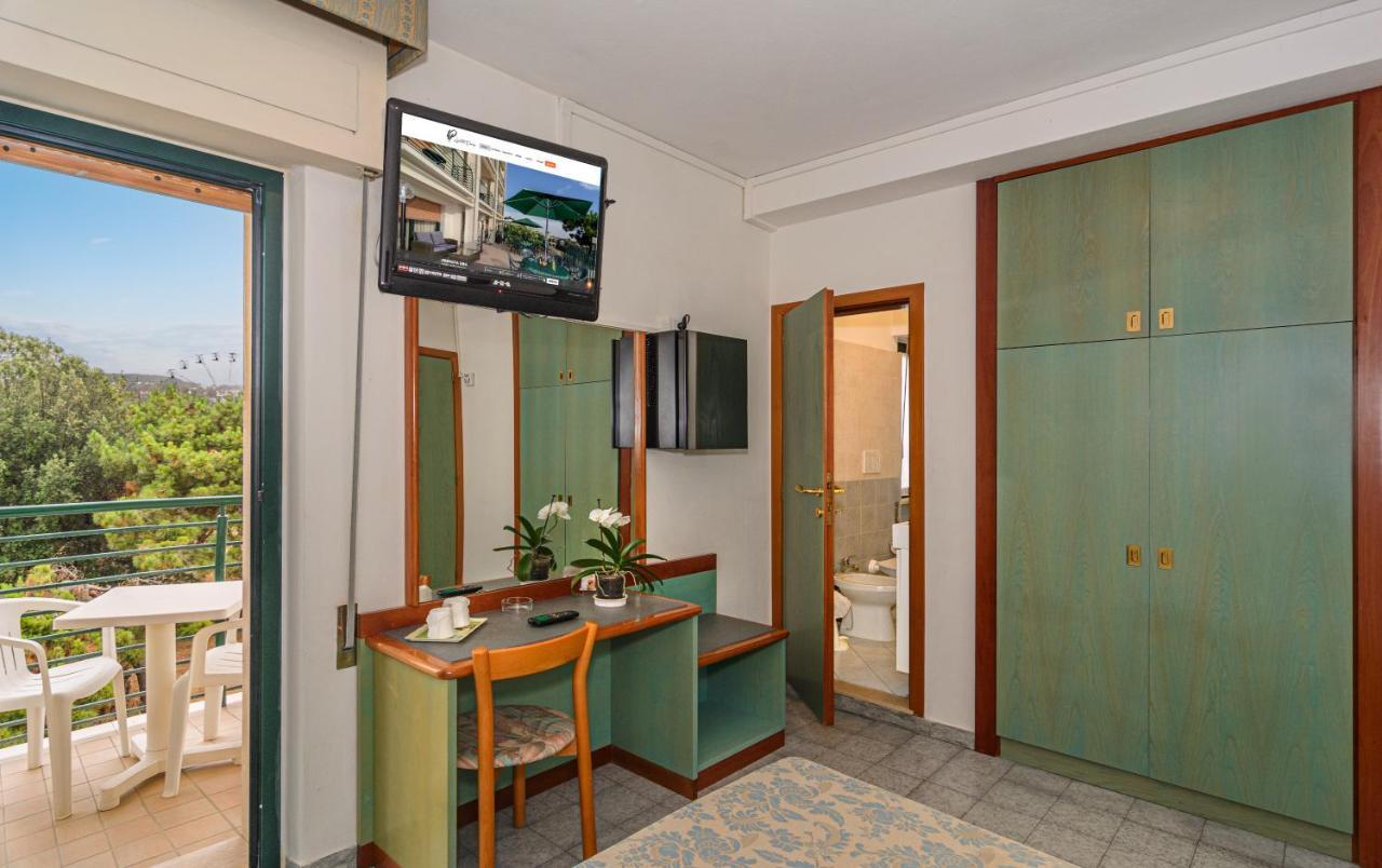 Hotel Paris Lido di Camaiore Eksteriør bilde