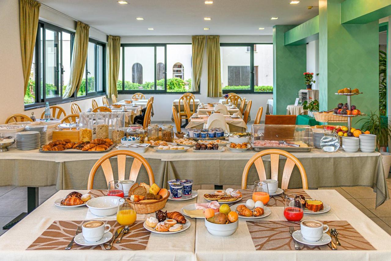Hotel Paris Lido di Camaiore Eksteriør bilde