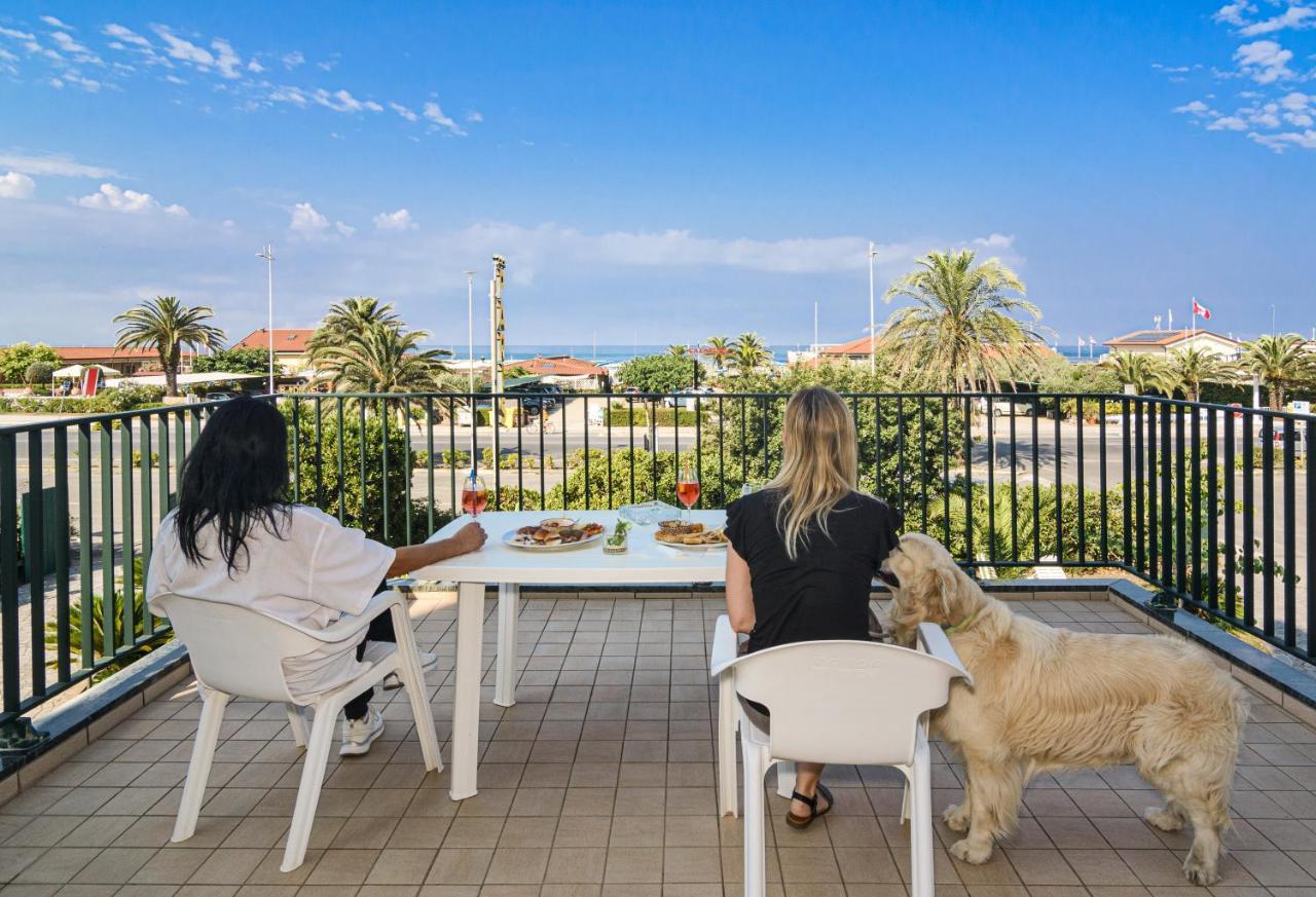 Hotel Paris Lido di Camaiore Eksteriør bilde
