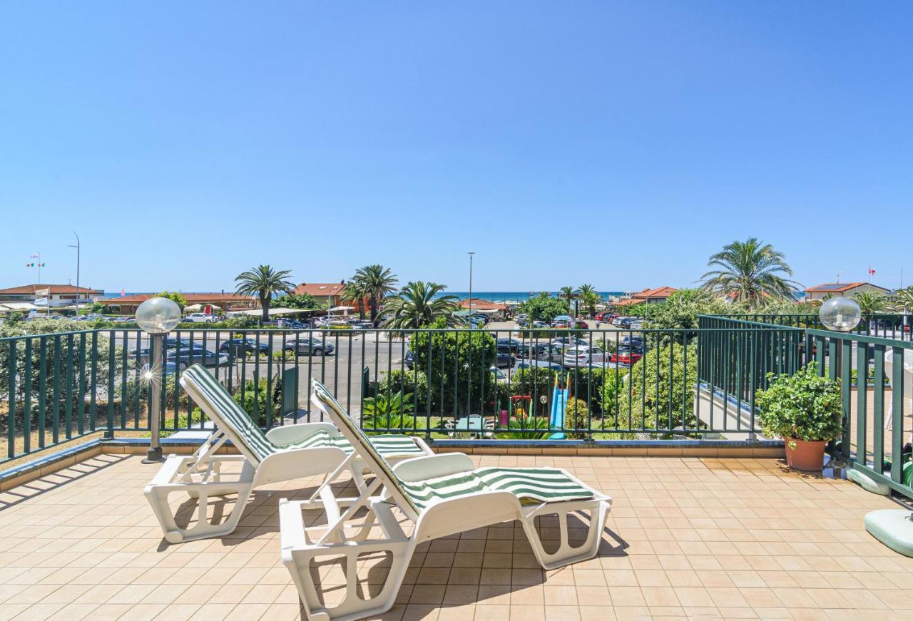 Hotel Paris Lido di Camaiore Eksteriør bilde