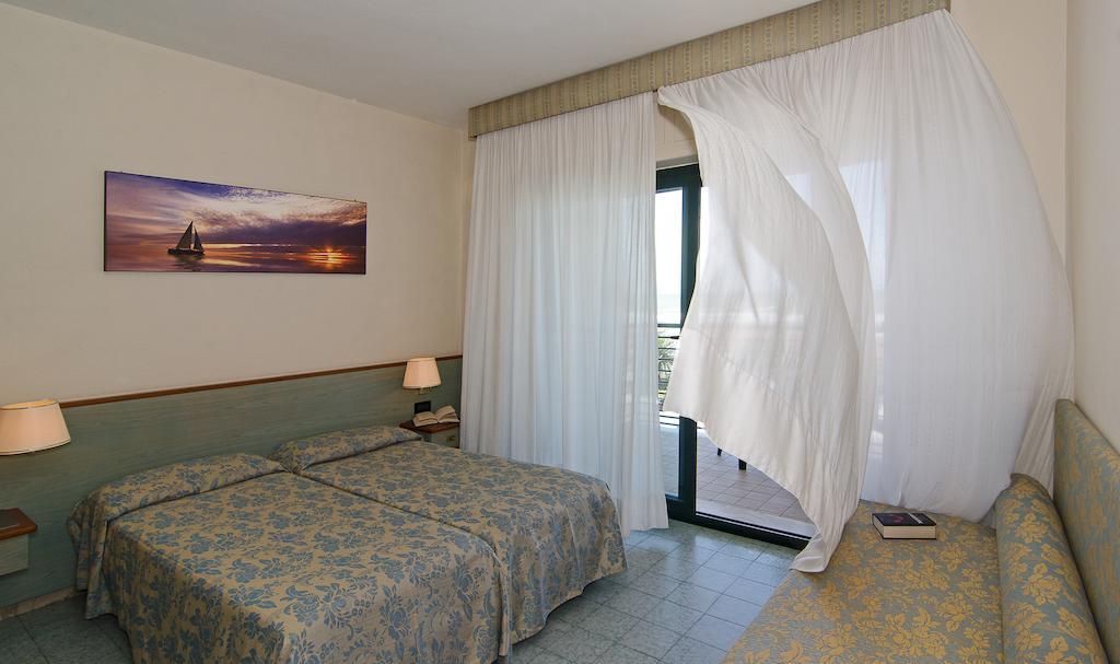 Hotel Paris Lido di Camaiore Rom bilde