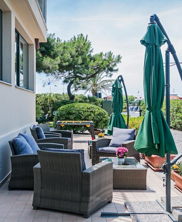 Hotel Paris Lido di Camaiore Eksteriør bilde