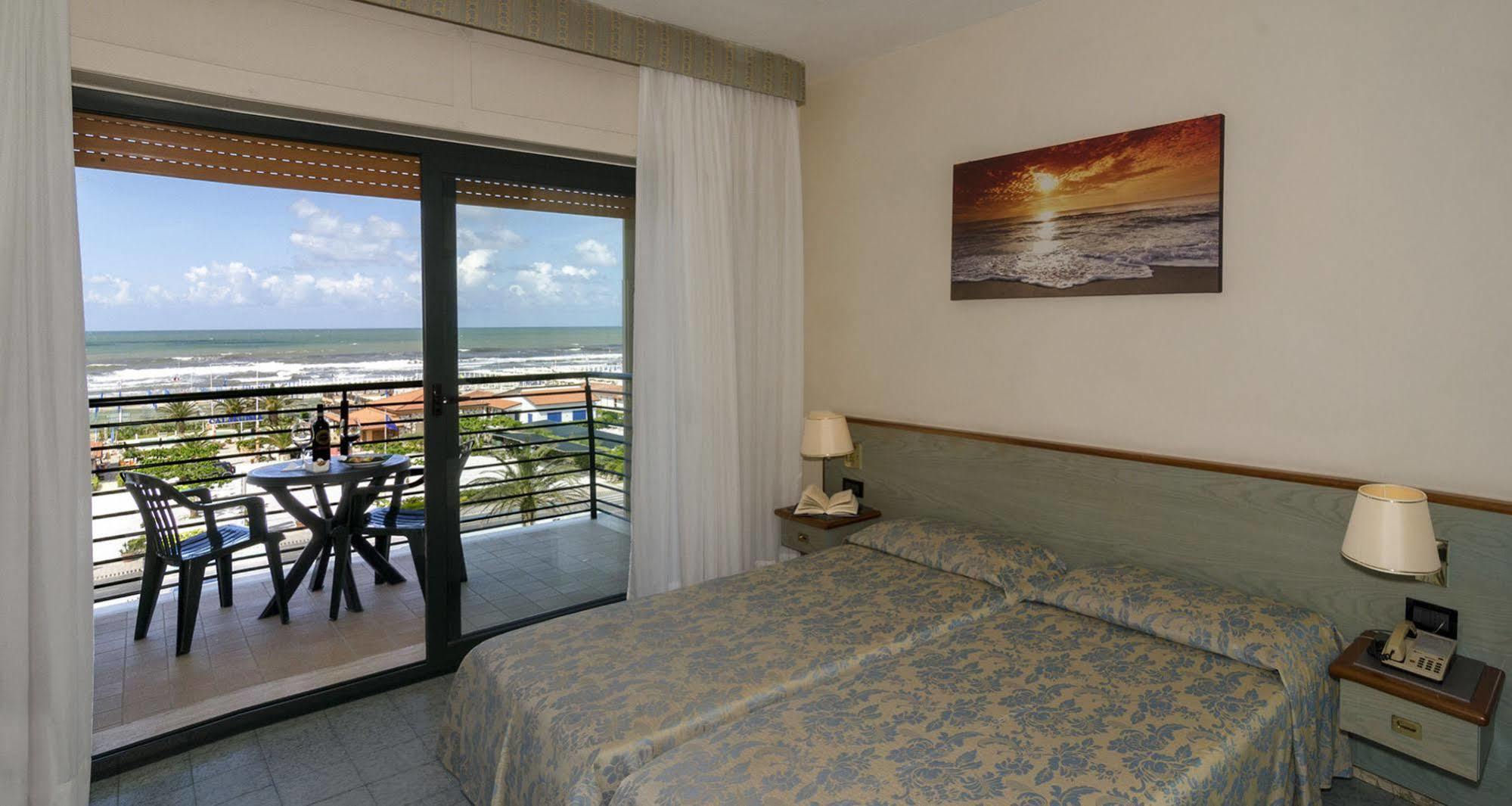 Hotel Paris Lido di Camaiore Eksteriør bilde