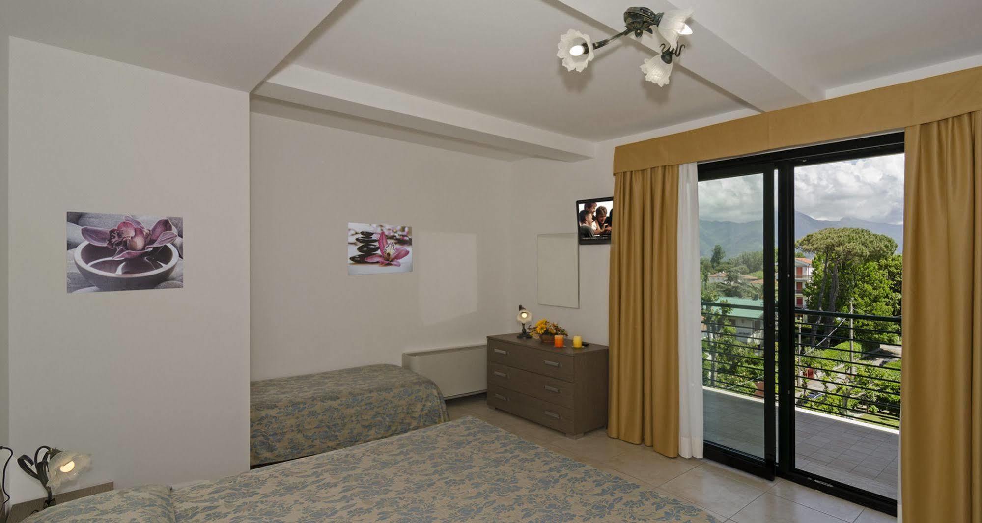 Hotel Paris Lido di Camaiore Eksteriør bilde