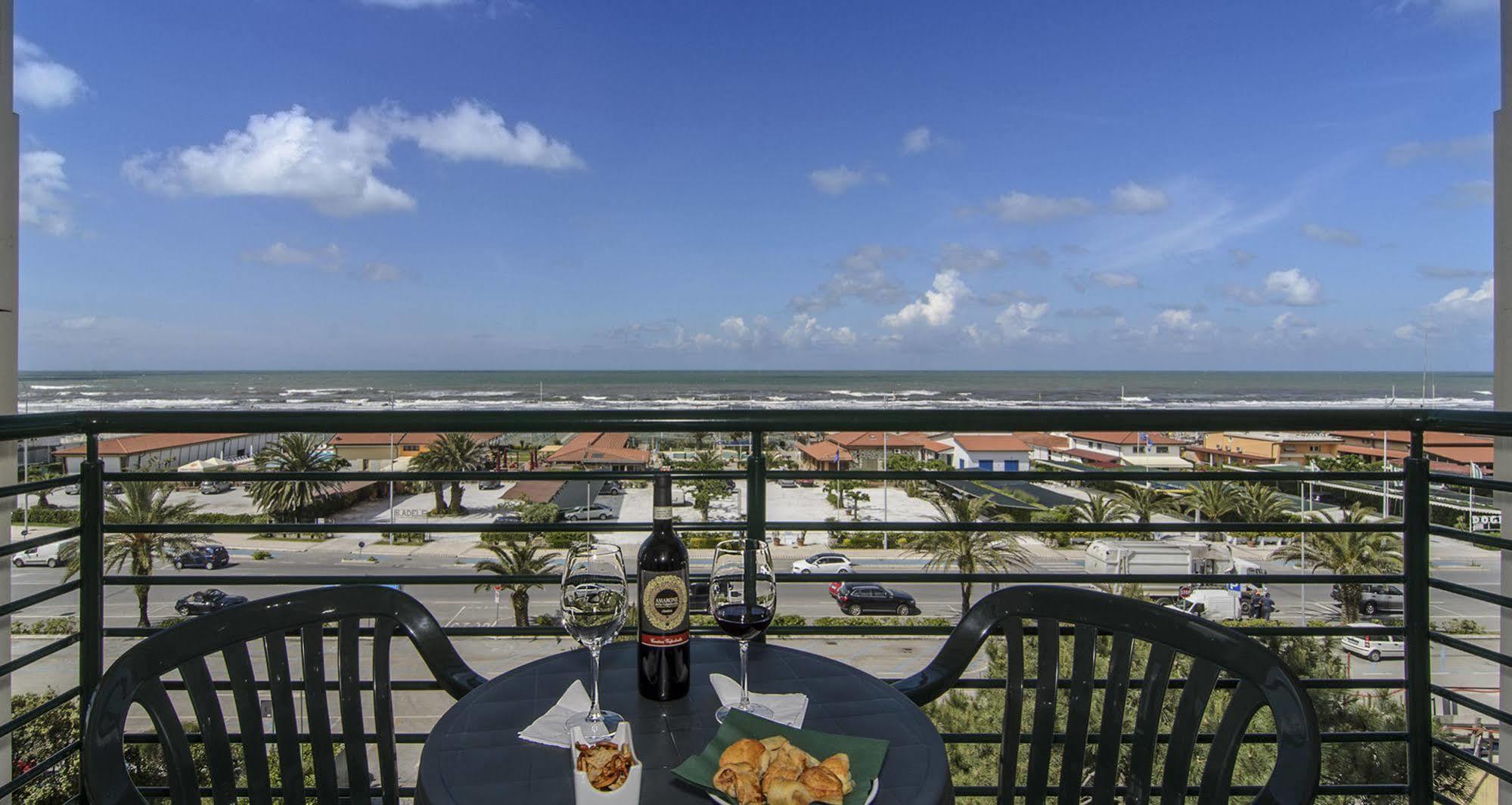 Hotel Paris Lido di Camaiore Eksteriør bilde